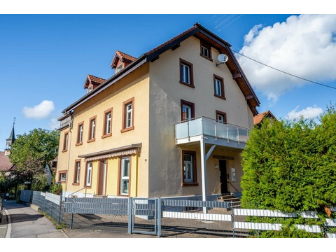 Mehrfamilienhaus kaufen in Kirchzarten, 574 m² Grundstück, 347 m² Wohnfläche, 16 Zimmer