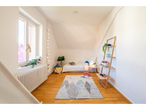 Schlafzimmer 1 DG