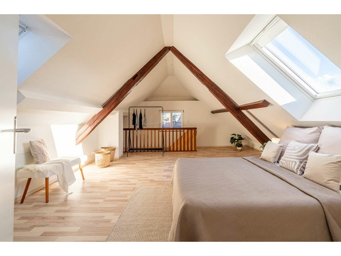 Schlafzimmer 4
