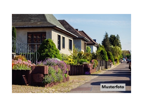 Reihenmittelhaus kaufen in Blomberg, 539 m² Grundstück, 1 m² Wohnfläche