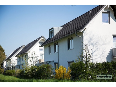 Zweifamilienhaus kaufen in Nordwalde, 824 m² Grundstück, 143 m² Wohnfläche, 6 Zimmer