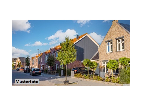 Reihenmittelhaus kaufen in Neuss, 258 m² Grundstück, 93 m² Wohnfläche, 4 Zimmer