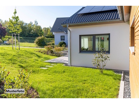 Doppelhaushälfte kaufen in Zülpich, 547 m² Grundstück, 138 m² Wohnfläche, 6 Zimmer