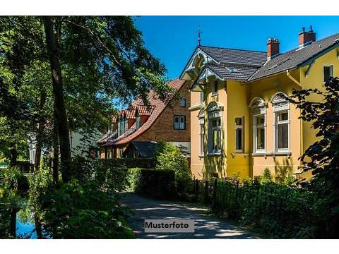 Doppelhaushälfte kaufen in Siegburg, 330 m² Grundstück, 106 m² Wohnfläche, 4 Zimmer