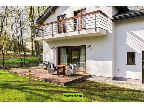 Doppelhaushälfte kaufen in Köthen (Anhalt), 927 m² Grundstück, 95 m² Wohnfläche, 5 Zimmer
