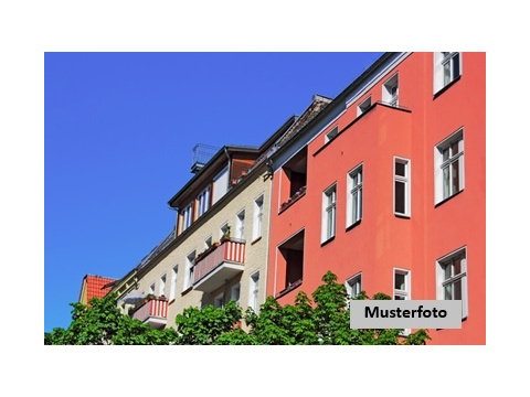 Mehrfamilienhaus kaufen in Zerbst/Anhalt, 918 m² Grundstück, 340 m² Wohnfläche, 15 Zimmer