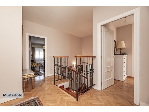 Doppelhaushälfte kaufen in Saterland, 325 m² Grundstück, 100 m² Wohnfläche, 4 Zimmer