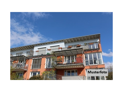 Mehrfamilienhaus kaufen in Zeitz, 389 m² Grundstück, 370 m² Wohnfläche