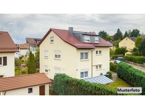 Mehrfamilienhaus kaufen in Düsseldorf, 335 m² Grundstück, 367 m² Wohnfläche