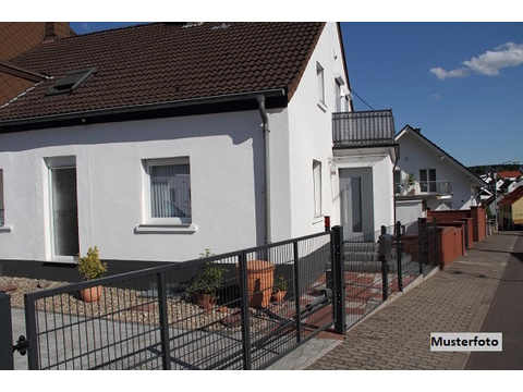 Doppelhaushälfte kaufen in Stolberg (Rheinland), 254 m² Grundstück, 86 m² Wohnfläche, 3 Zimmer