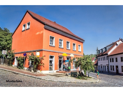 Mehrfamilienhaus kaufen in Marl, 508 m² Grundstück, 112 m² Wohnfläche, 5 Zimmer