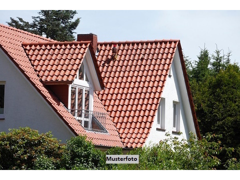 Doppelhaushälfte kaufen in Olpe, 373 m² Grundstück, 137 m² Wohnfläche