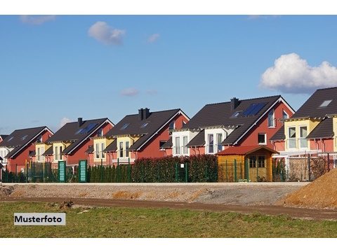 Reihenmittelhaus kaufen in Helmstedt, 139 m² Grundstück, 107 m² Wohnfläche, 5 Zimmer