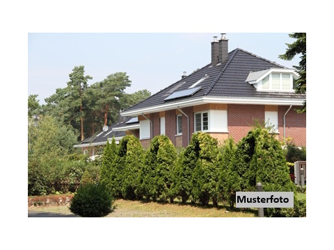 Reihenmittelhaus kaufen in München, 211 m² Grundstück, 133 m² Wohnfläche, 4 Zimmer