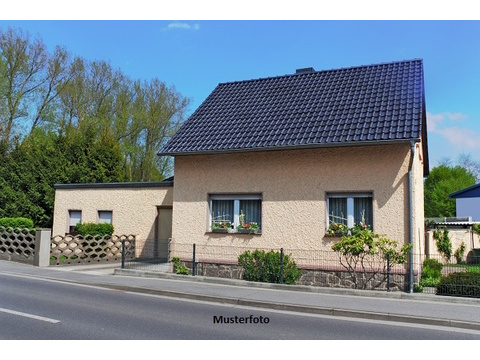 Einfamilienhaus kaufen in Hauneck, 832 m² Grundstück, 150 m² Wohnfläche