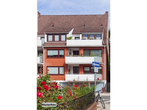 Mehrfamilienhaus kaufen in Woldegk, 1.304 m² Grundstück, 194 m² Wohnfläche