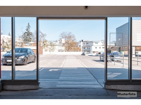 Geschäftshaus kaufen in Stuttgart