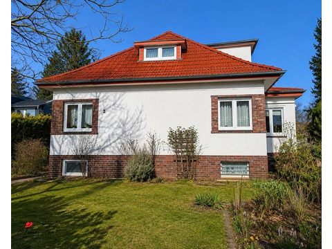 Einfamilienhaus kaufen in Berlin, mit Stellplatz, 573 m² Grundstück, 155 m² Wohnfläche, 8 Zimmer