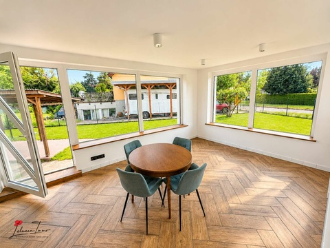 Heller Wintergarten (EG)