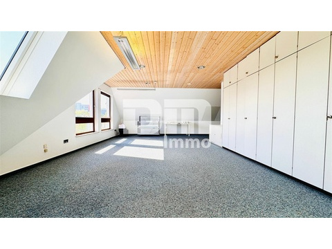 Bürofläche kaufen in Baunatal, mit Garage, 89,11 m² Bürofläche, 2 Zimmer