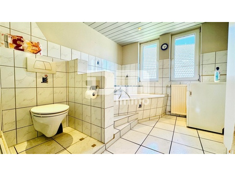 OG Bad / Wanne / Dusche