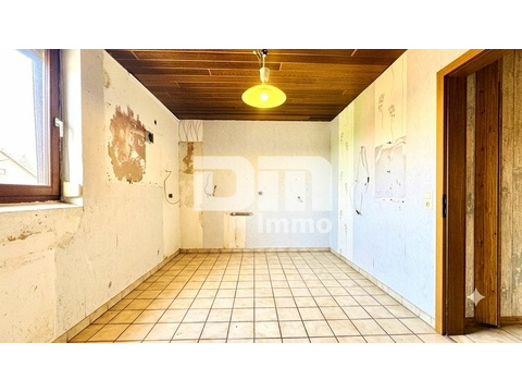 Wohnhau OG/DG ehem. Küche / Optional Schlafzimmer
