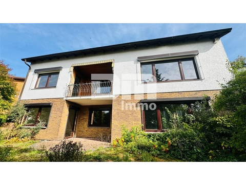 Einfamilienhaus kaufen in Göttingen, mit Stellplatz, 597 m² Grundstück, 174,77 m² Wohnfläche, 6 Zimmer
