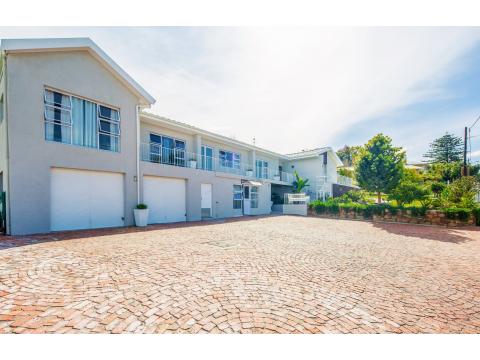 Doppelhaushälfte kaufen in Grabouw, mit Garage, mit Stellplatz, 1.176 m² Grundstück, 450 m² Wohnfläche, 20 Zimmer