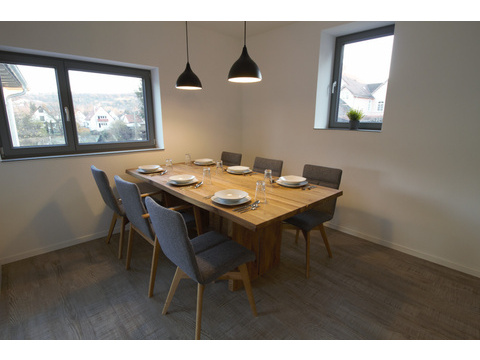 Etagenwohnung mieten in Karlsruhe, 100 m² Wohnfläche, 4 Zimmer