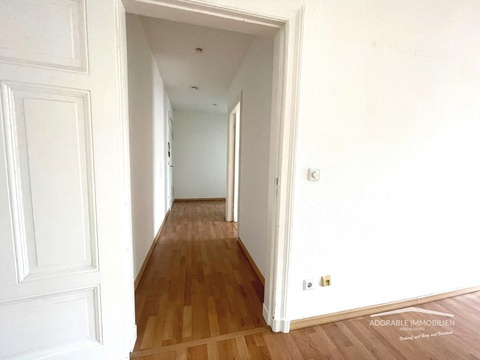 Blick vom Wohnzimmer Richtung Küche
