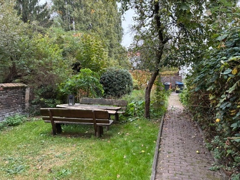 Hof-Verweilmöglichkeiten