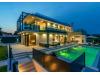 Villa kaufen in Medulin, 1.113 m² Grundstück, 505 m² Wohnfläche, 6 Zimmer