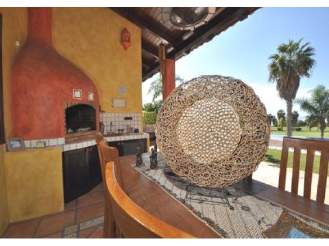 Villa kaufen in Cruce de Arinaga, 370 m² Wohnfläche, 6 Zimmer