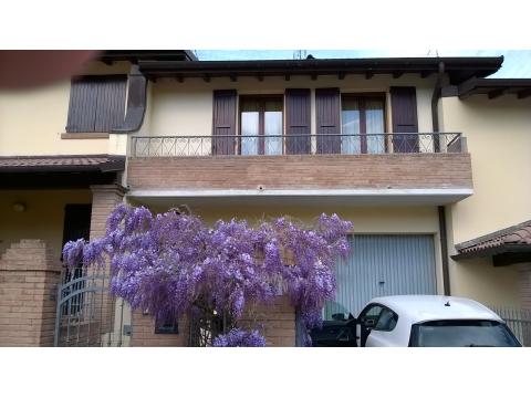 Reihenmittelhaus kaufen in Pazzano di Sopra, 218 m² Grundstück, 144 m² Wohnfläche, 8 Zimmer