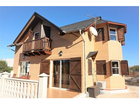 Chalet kaufen in Urbanització Montferrutx, 500 m² Grundstück, 200 m² Wohnfläche, 4 Zimmer