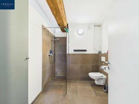 Blick ins Badezimmer - Pic 2
