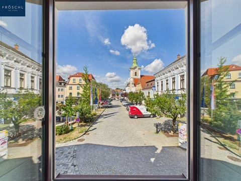 Blick vom OG über den Hauptplatz