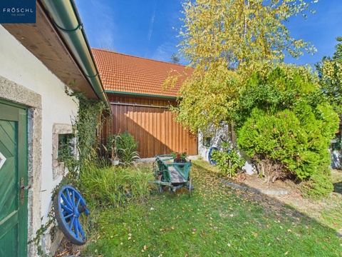Gewachsenes Ensemble aus Wohnhaus und Nebengebäuden