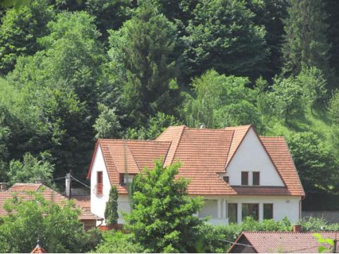 Einfamilienhaus kaufen in Miskolc, 1.738 m² Grundstück, 260 m² Wohnfläche, 7 Zimmer