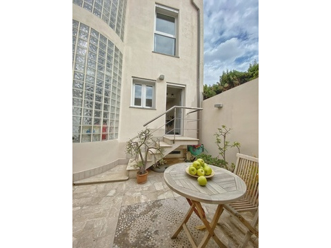Patio mit direktem Zugang zur Küche