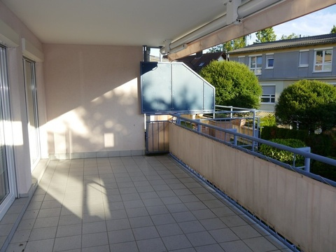 Balkon mit Markise