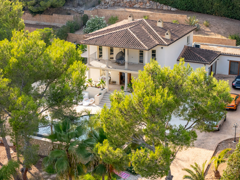 Villa kaufen in Costa de la Calma, 2.070 m² Grundstück, 302 m² Wohnfläche, 8 Zimmer