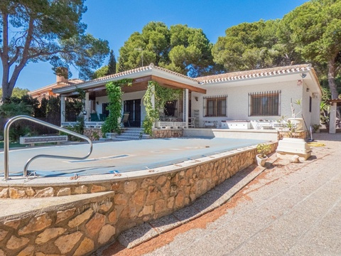 Villa kaufen in Dehesa de Campoamor, 800 m² Grundstück, 268 m² Wohnfläche, 8 Zimmer