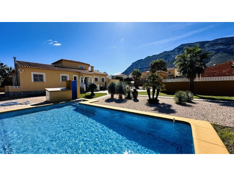 Villa kaufen in Denia, 2.185 m² Grundstück, 284 m² Wohnfläche, 5 Zimmer