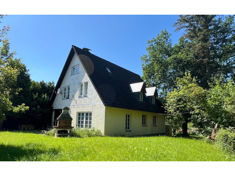 Zweifamilienhaus kaufen in Siegburg, mit Stellplatz, 1.184 m² Grundstück, 233 m² Wohnfläche, 7 Zimmer