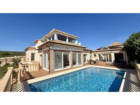 Villa kaufen in Denia, 743 m² Grundstück, 168 m² Wohnfläche, 6 Zimmer