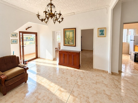 Reihenhaus kaufen in Pego, 197 m² Grundstück, 129 m² Wohnfläche, 4 Zimmer