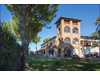 Landhaus kaufen in Tavarnelle Val di Pesa, 80.000 m² Grundstück, 1.300 m² Wohnfläche