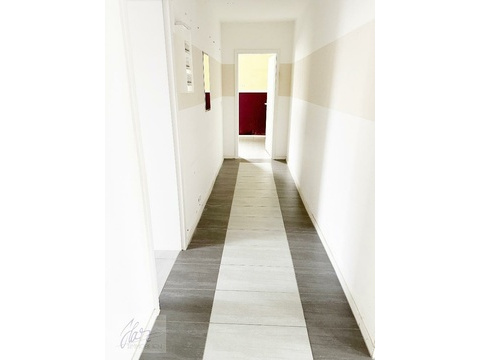 Flurbereich mit zugängen zu den Schlafzimmern und Badezimmer