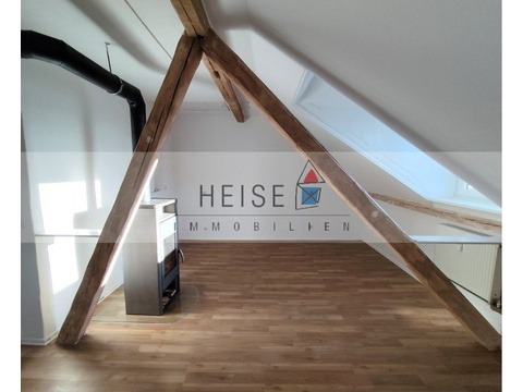 Dachgeschosswohnung mieten in Höxter, mit Stellplatz, 72 m² Wohnfläche, 3 Zimmer